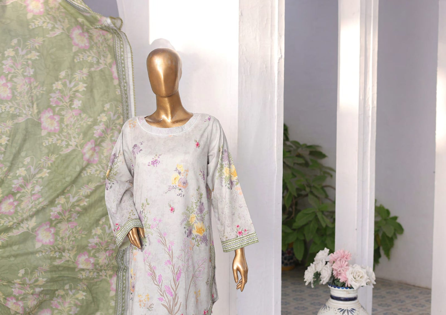RAYA EXCLUSIVE MID SUMMER EMBROIDERED SLUB COTTON