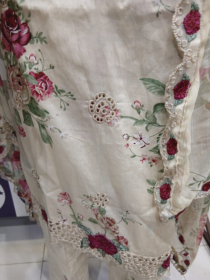 IZNIK STITCHING