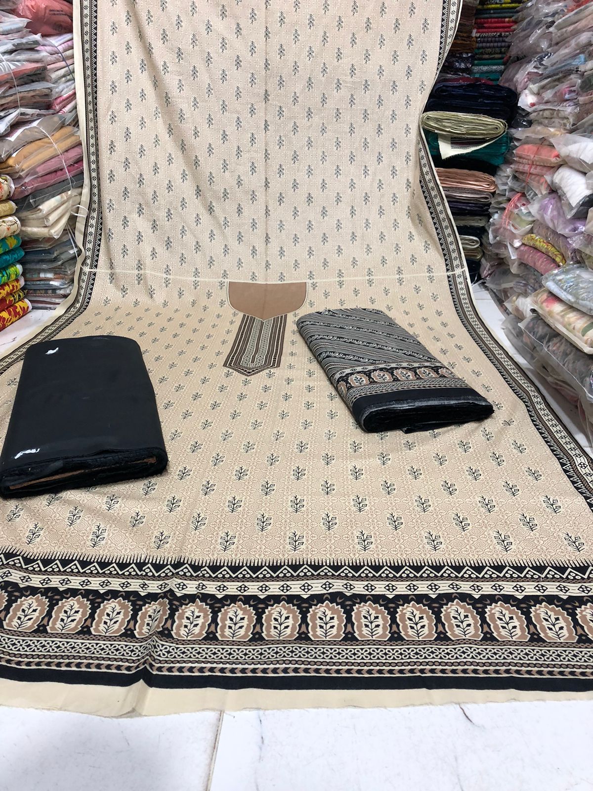 Al-Karam Kasturi Classic Lalazar Classic Collection