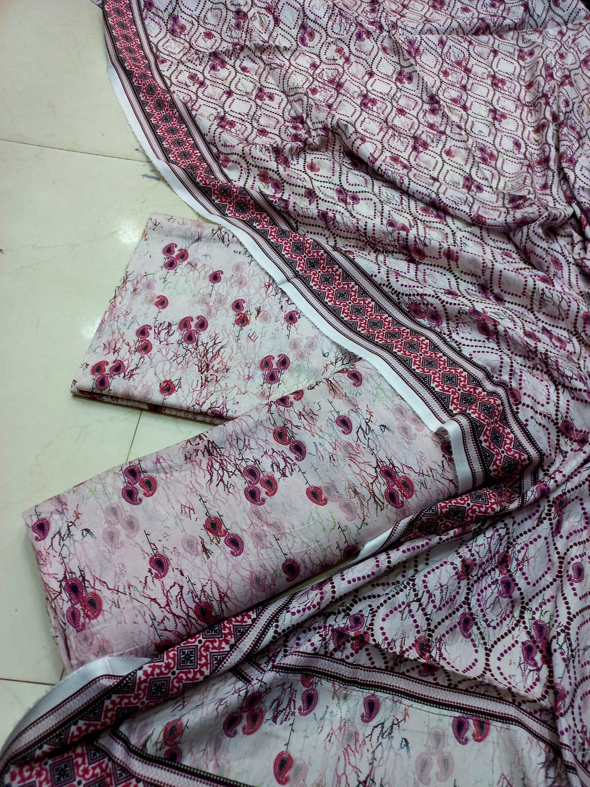 Bareeze Lawn 3 Pcs Printed
