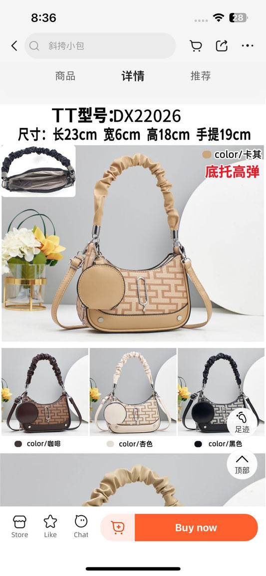 Girl’s heavy crossbody bag