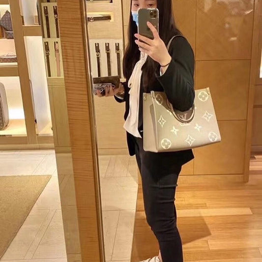 Louis Vuitton OnTheGo MM