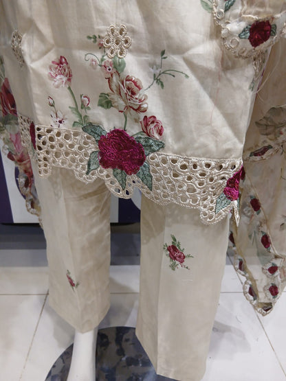 IZNIK STITCHING