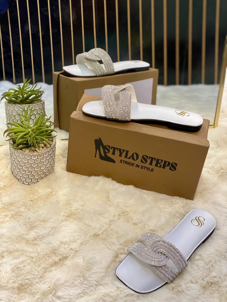 Dazzle Walk Flat