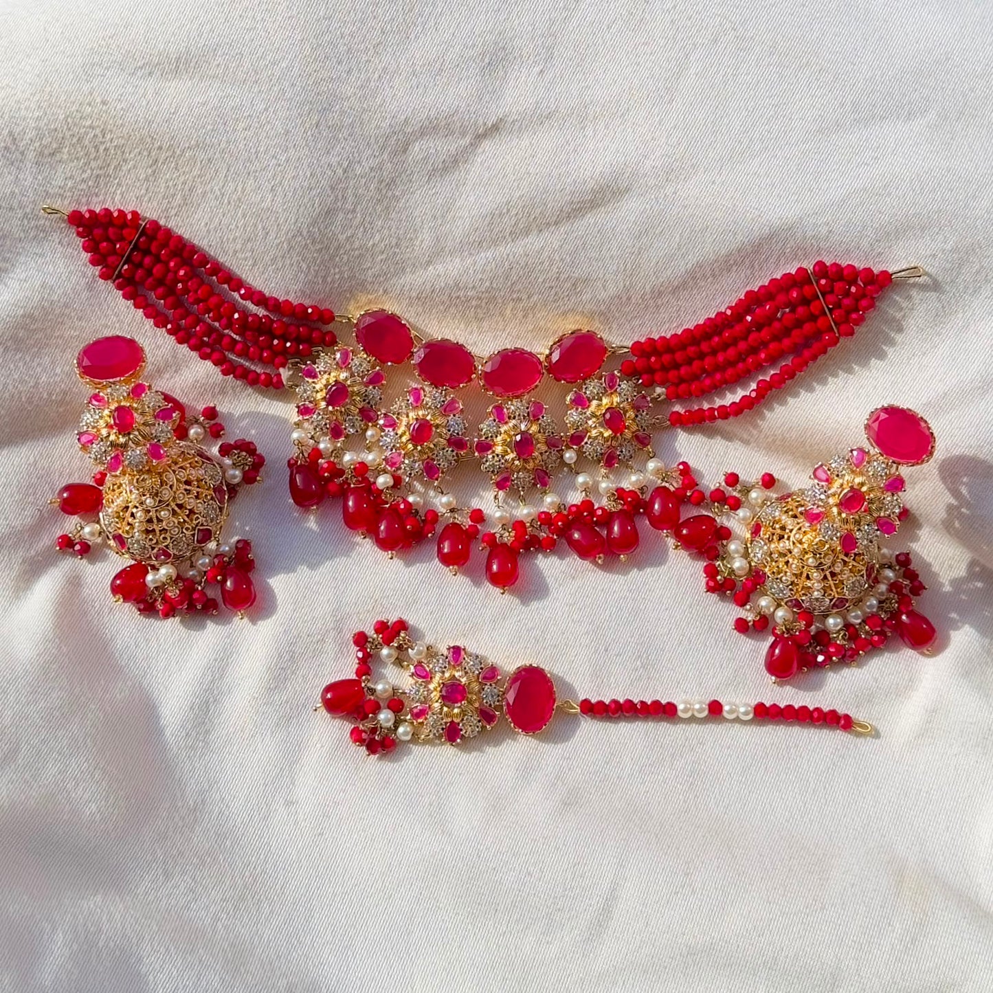 Choker Earing & Teeka & Gold Polish