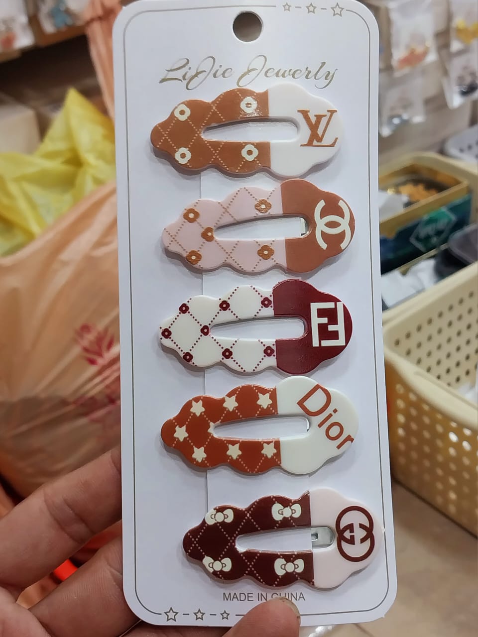 clip pin card