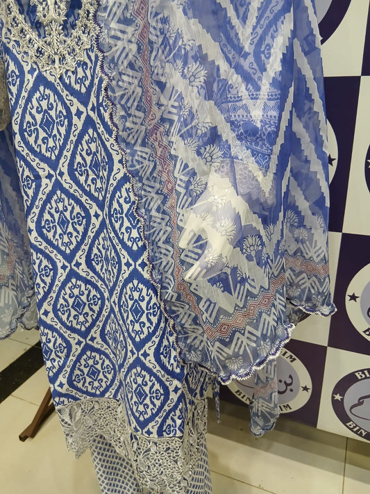 ZAINAB CHOTTANI STITCHING