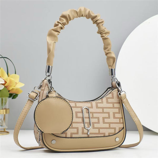 Girl’s heavy crossbody bag