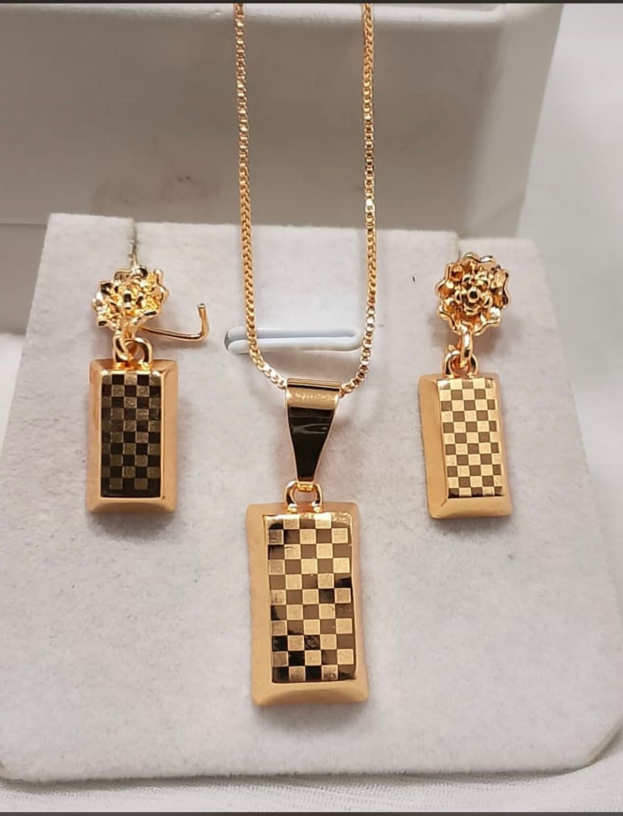 China locket set