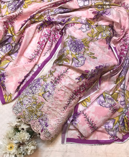 Baroque Chicken Kari Collection