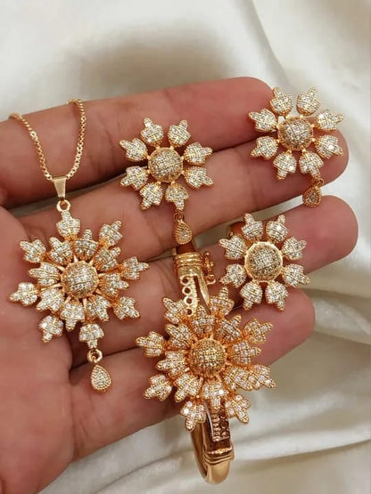 China gold plated locket set