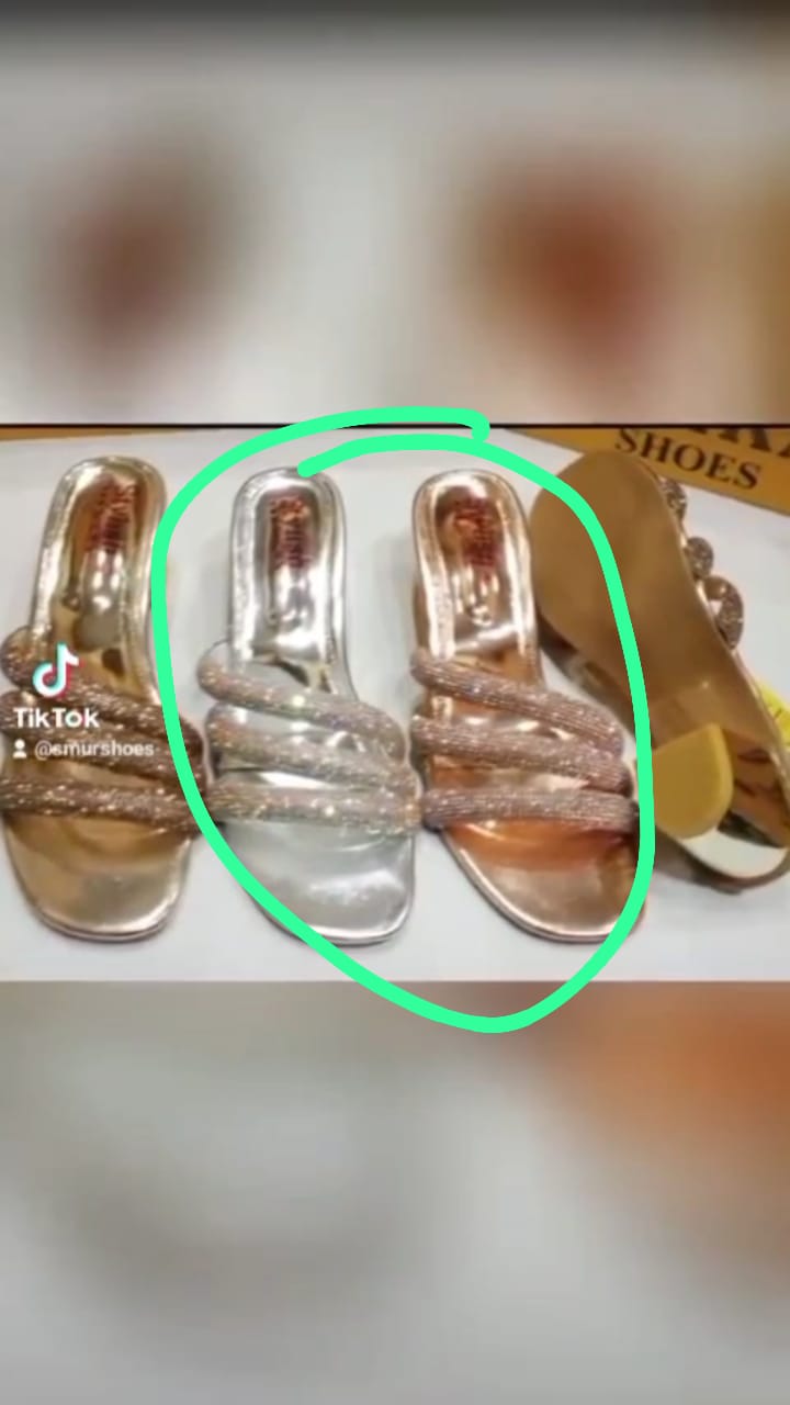 Fancy Silver Gold and copper heel sandal 👠