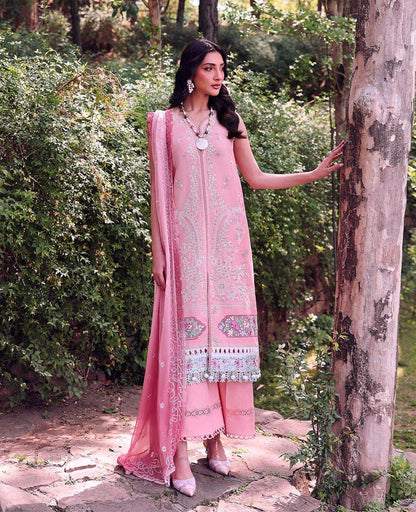 Republic Women's Wear