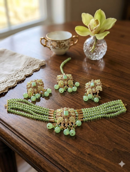 Beautiful Chokat Set