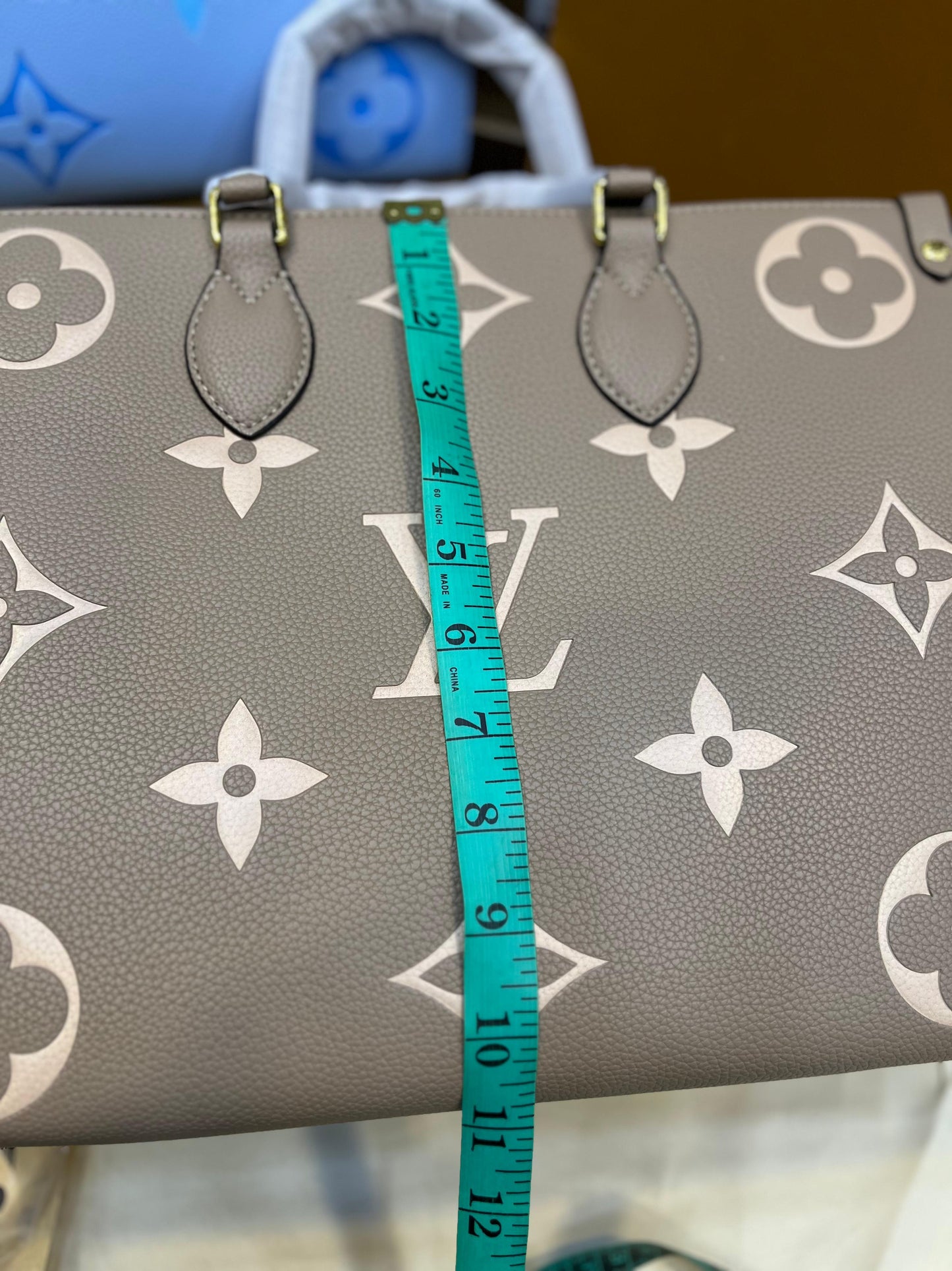 Louis Vuitton OnTheGo MM