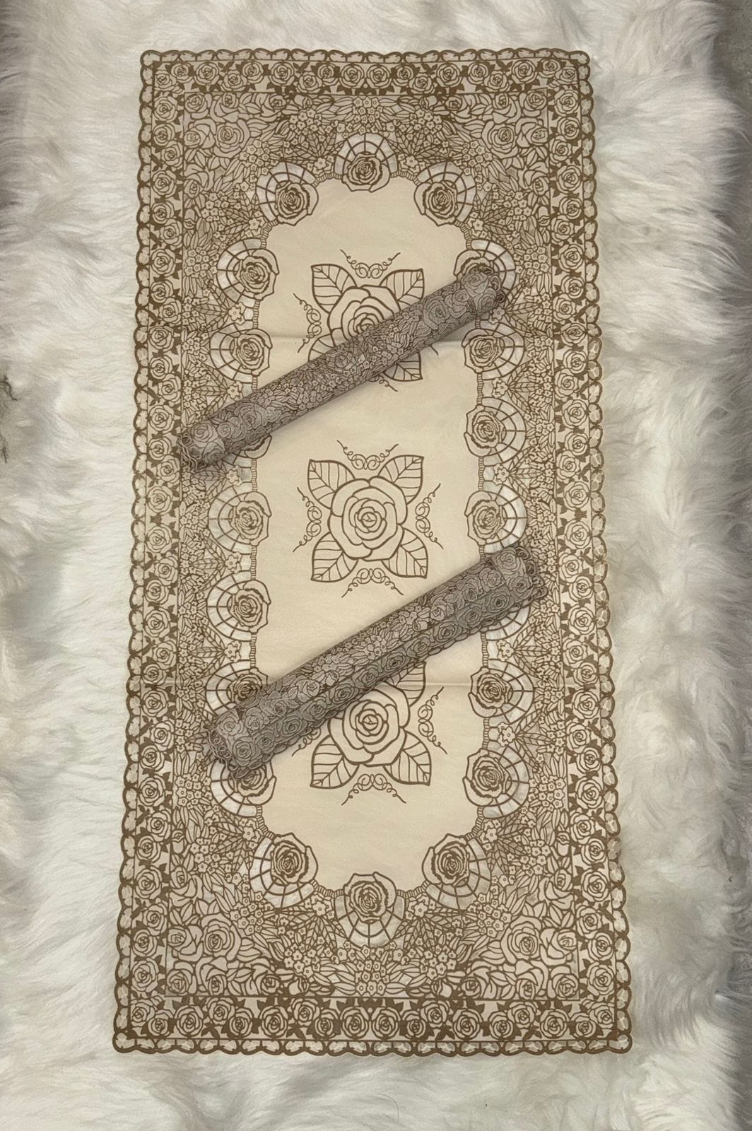 3 PCs Center Table Runner & Mats Set