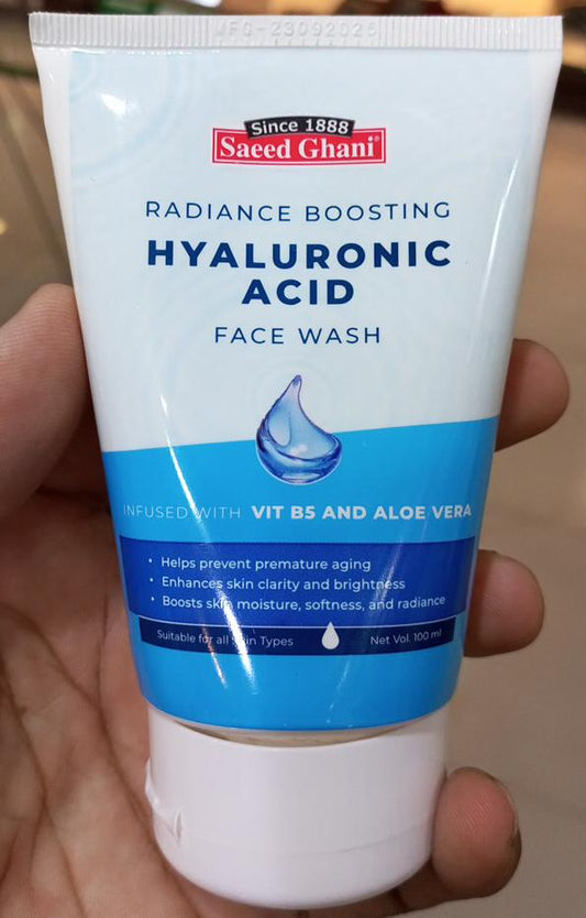 RADIANCE BOOSTING HYALURONIC ACID Face Wash