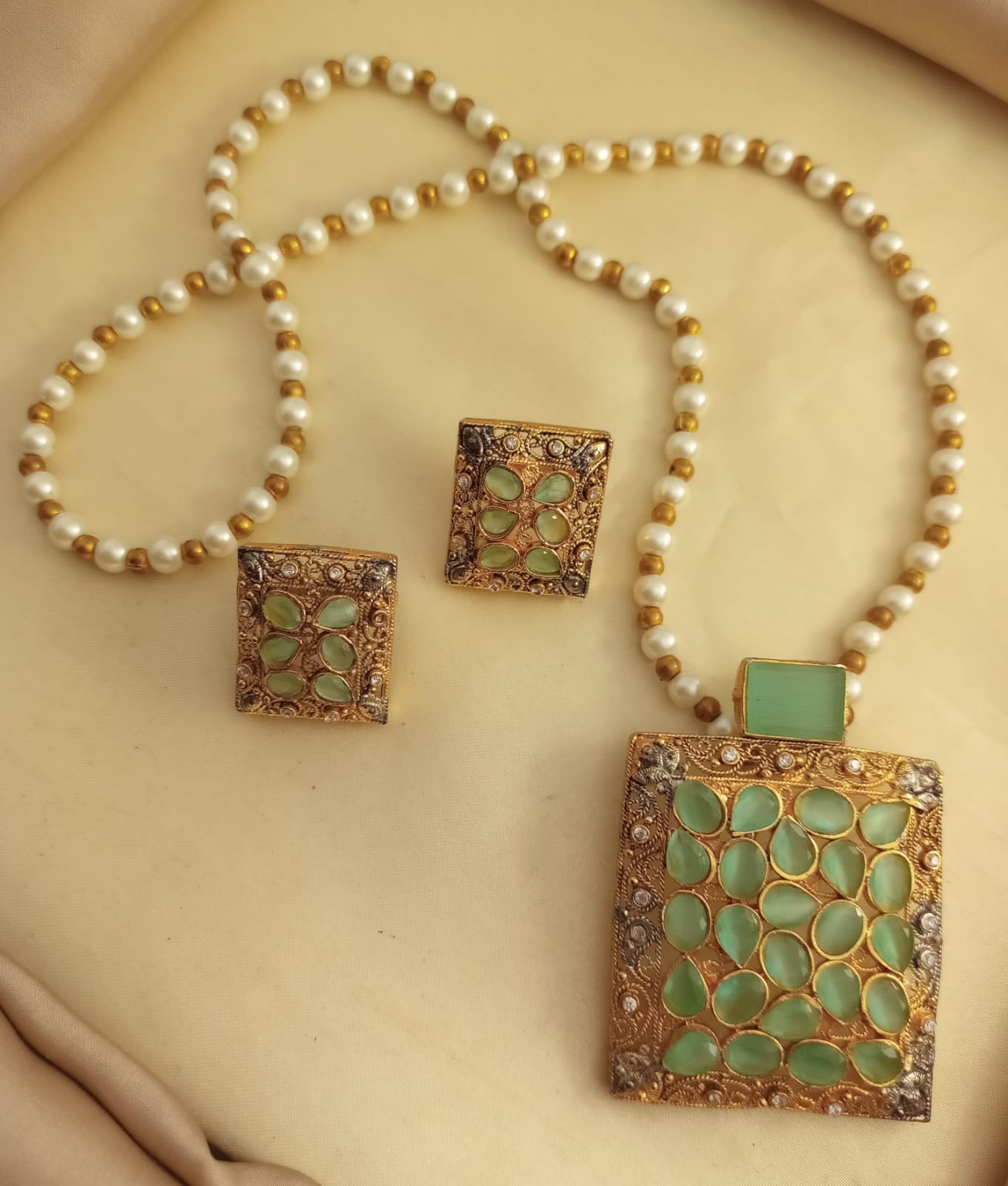 Egyptian Locket Set With Fancy Mala