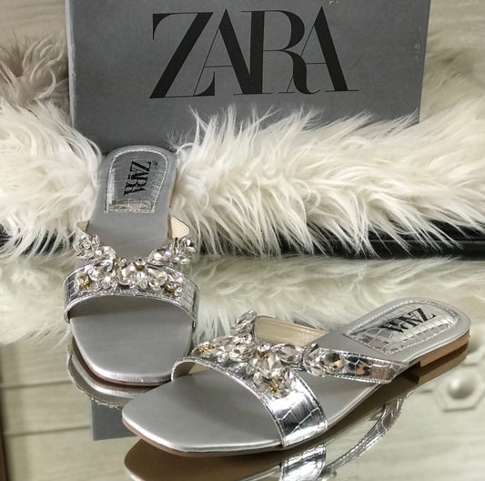 Zara Slipper