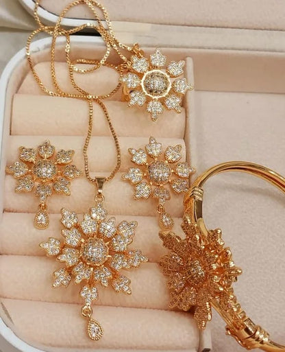 China gold plated locket set