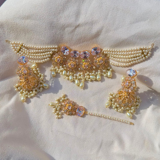 Choker Earing & Teeka & Gold Polish