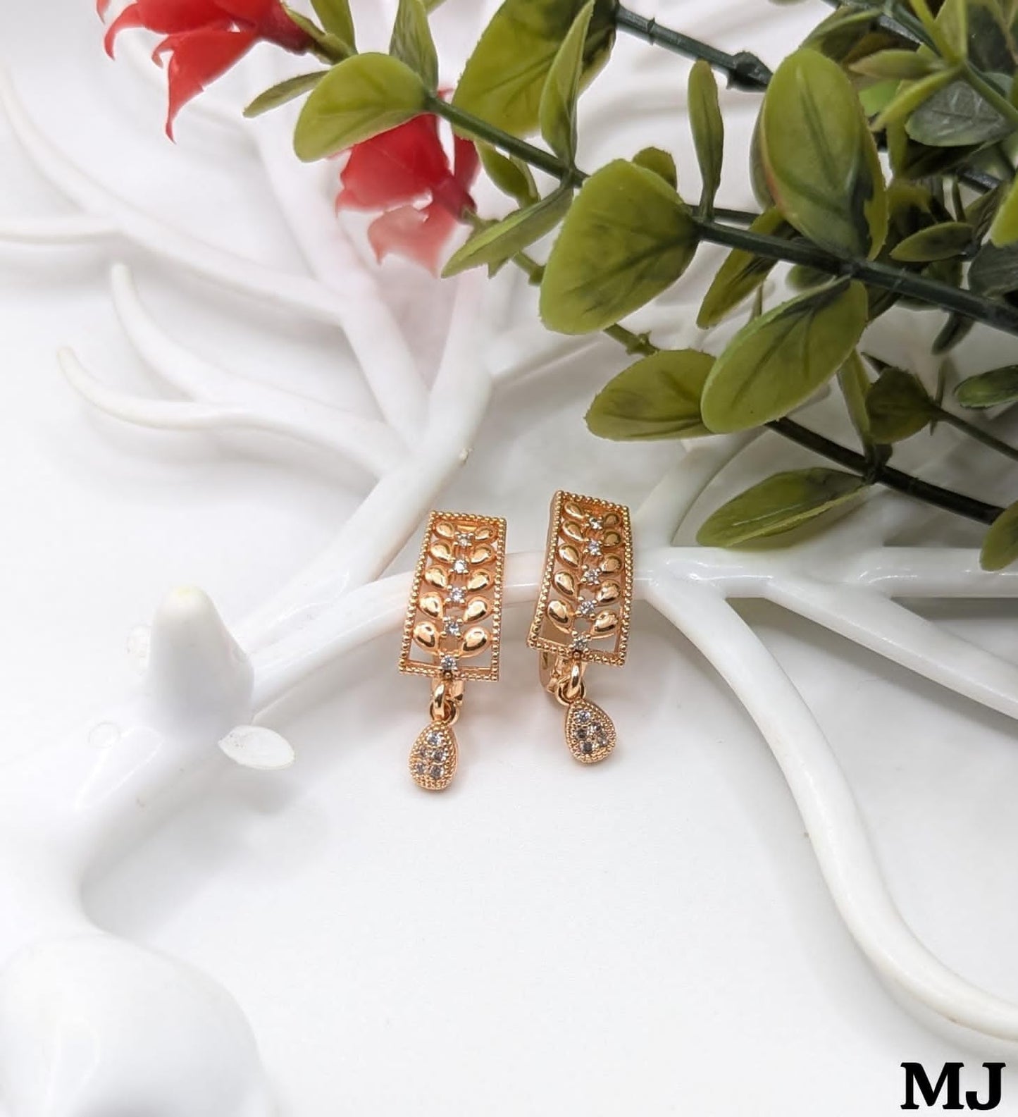 GOLD PLATED MICRO ZIRCON EARRINGS