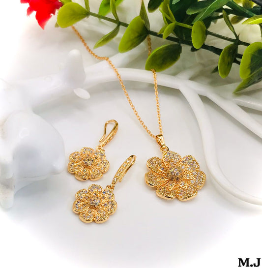 GOLD PLATED MICRO ZIRCON LOCKET SET
