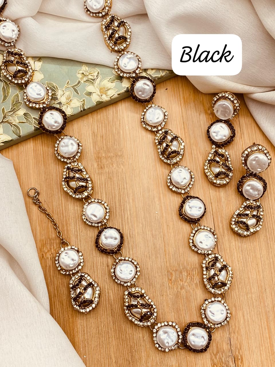 Elevate your style with stunning women’s jewellery