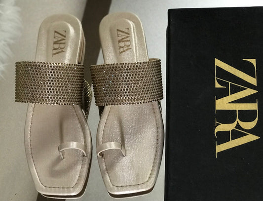 Zara stone flat