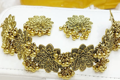Antic choker set