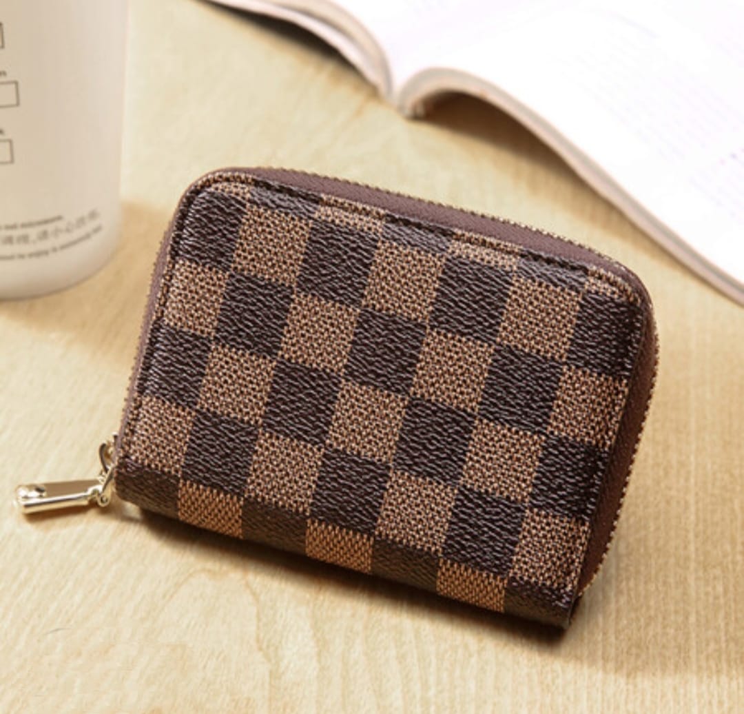 Louis Vuitton Very Spacious Top Zipper