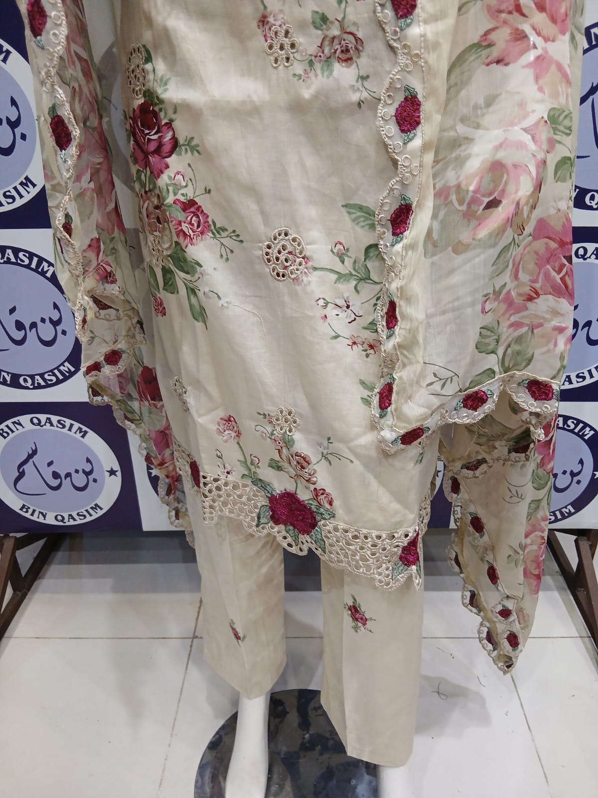 IZNIK STITCHING