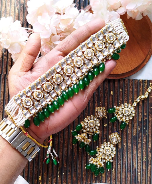 Beautiful Indian Dabbi Kundan Choker Set