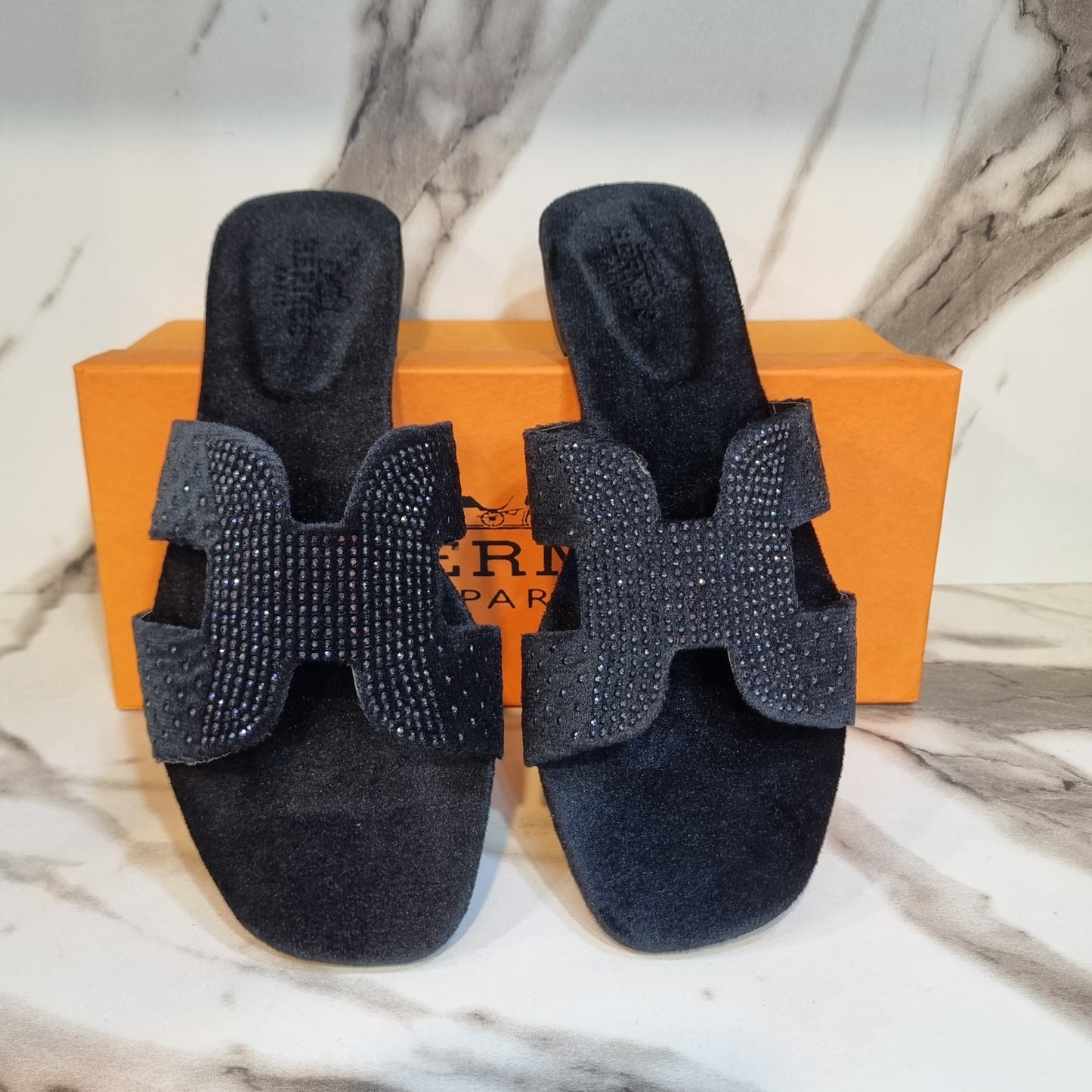 Hermes stone flat