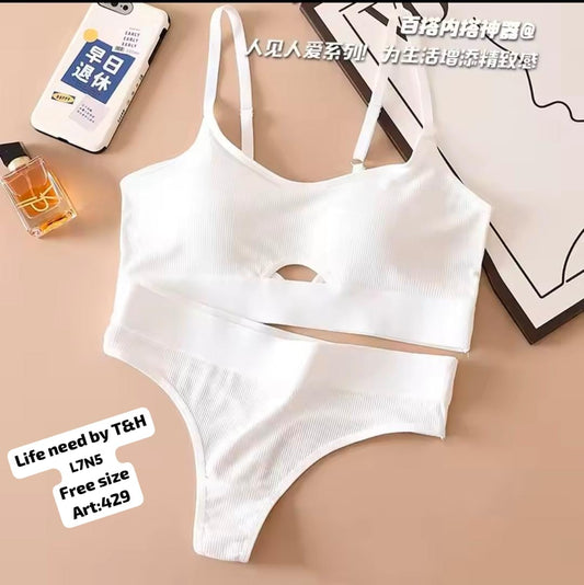 SPORTS BRA PENTY SET