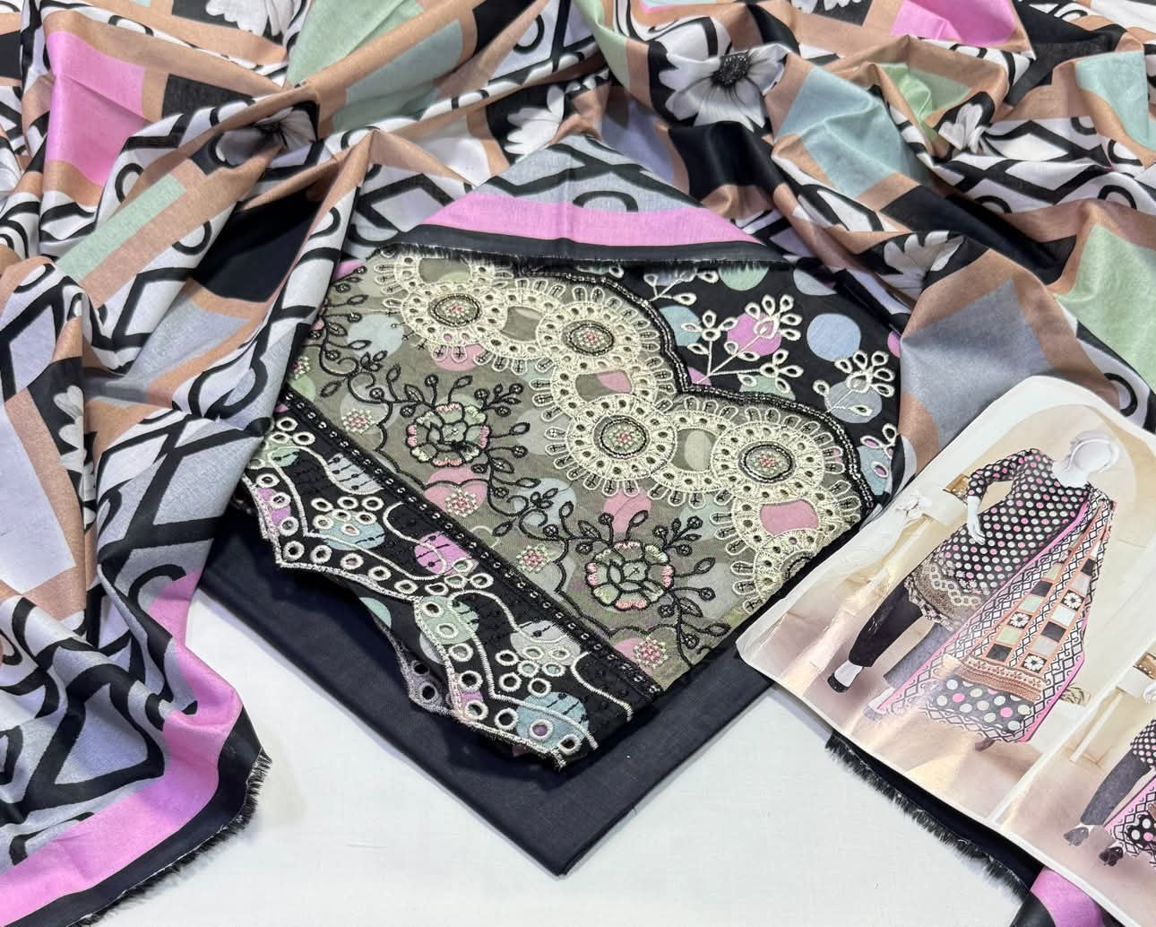 Boring Daman Embroidered Collection