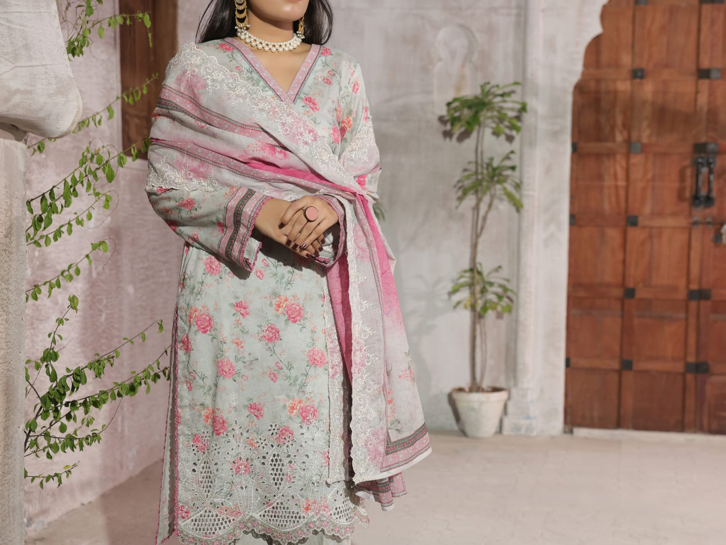 NAQSH  FESTIVE Embroidered Collection