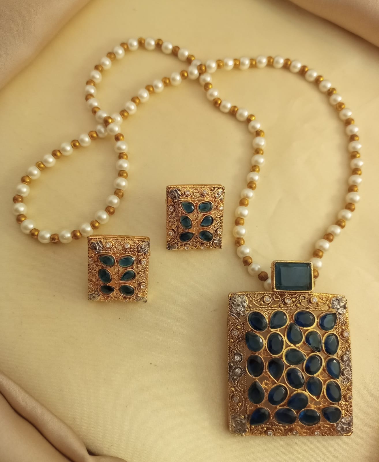 Egyptian Locket Set With Fancy Mala