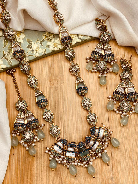 Elevate your style with stunning women’s jewellery