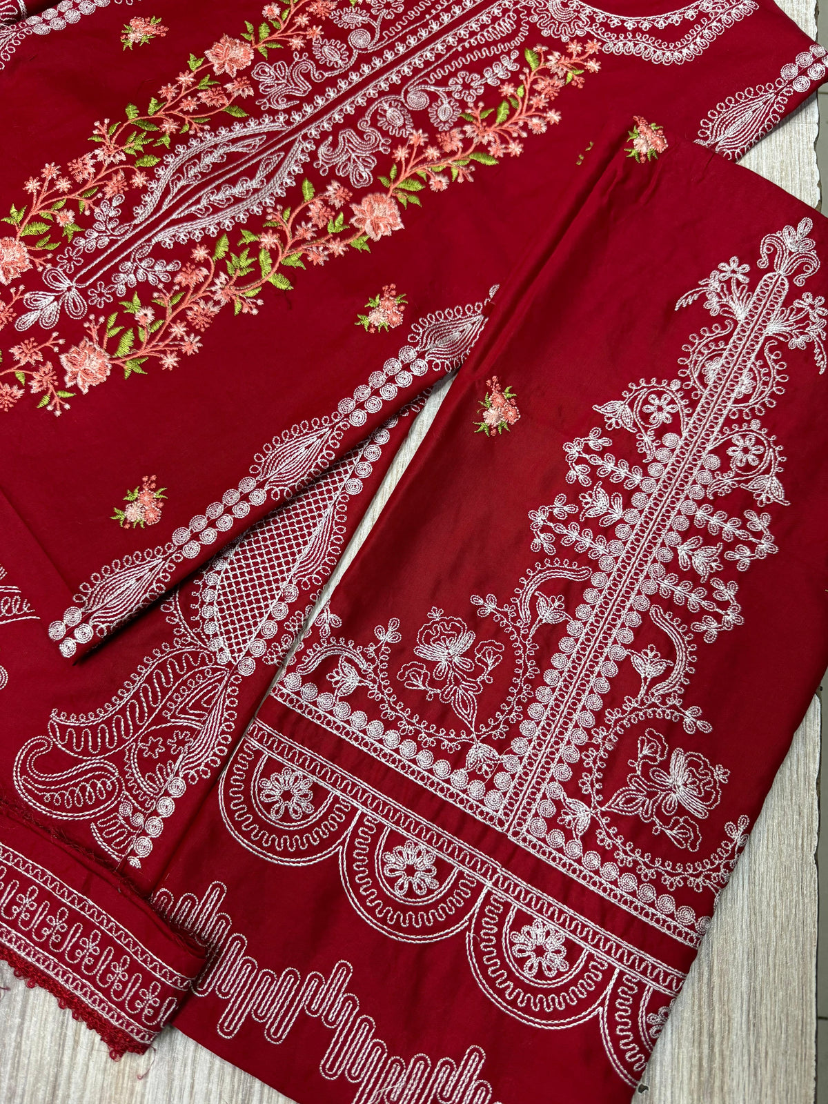 Zaib Luxury Lawn Embroidered Collection