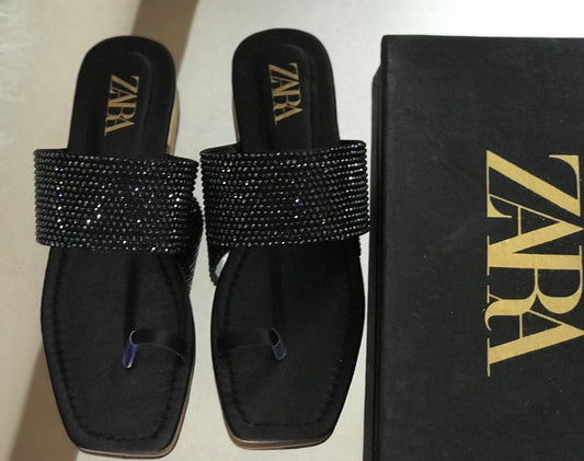 Zara stone flat