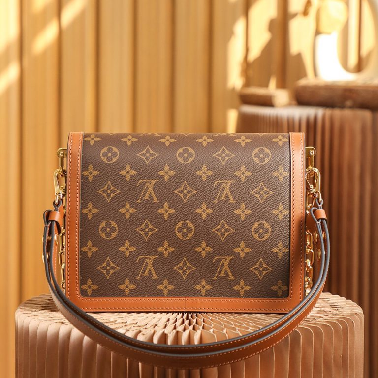 Louis Vuitton Dauphine MM M45958