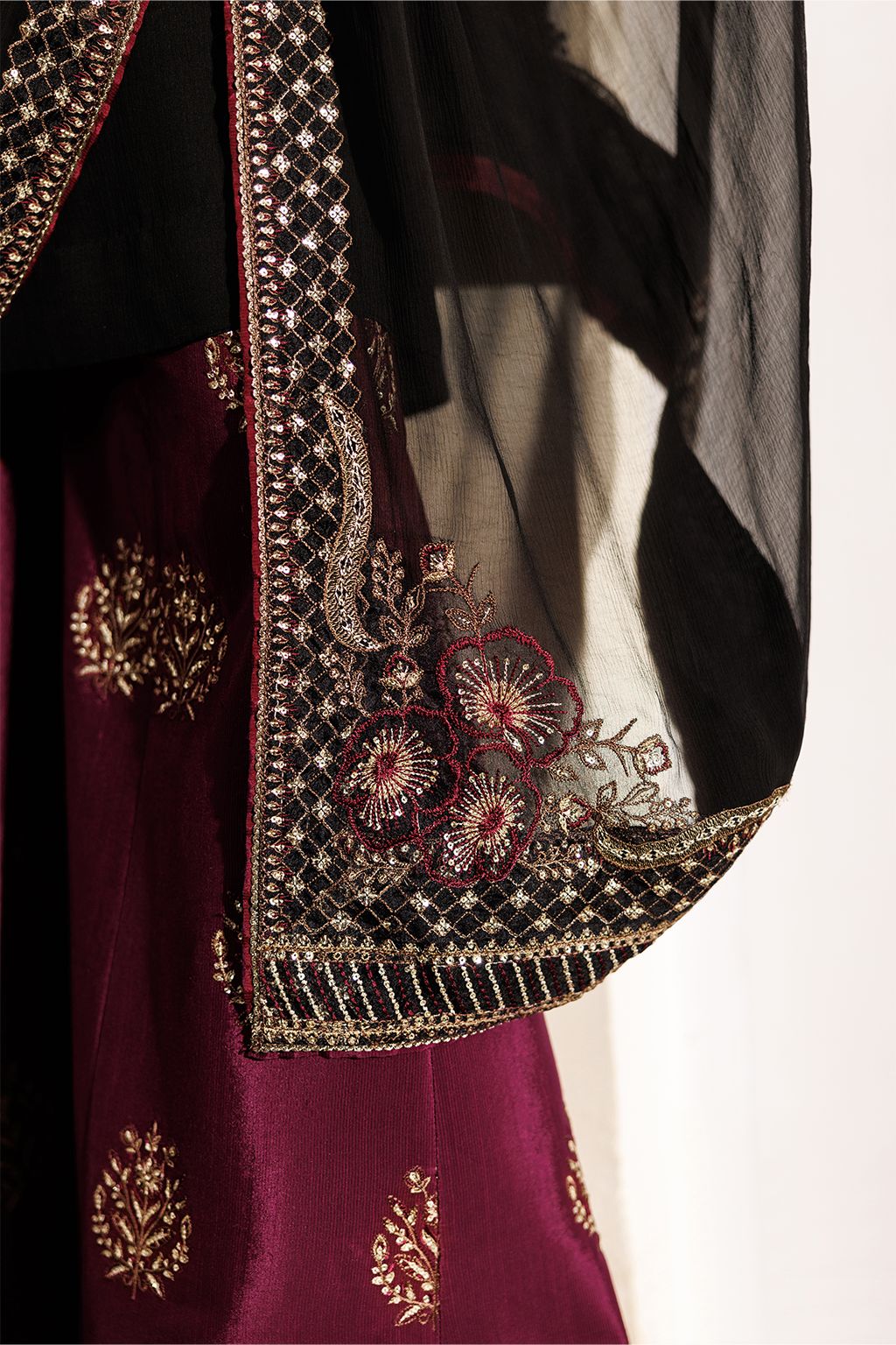 Iznik Chiffon Embroidered Collection