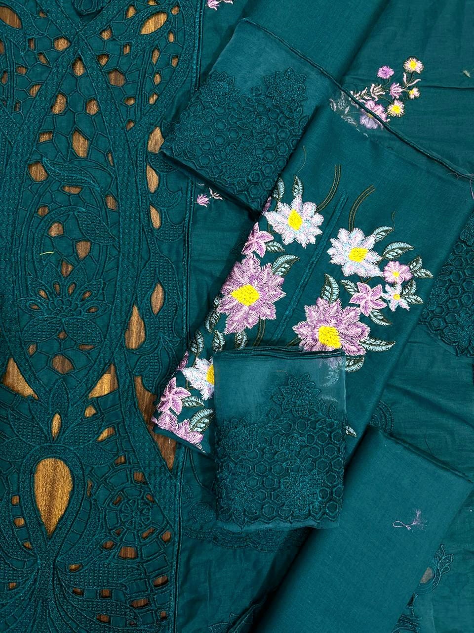 ELAF LAWN COLLECTION