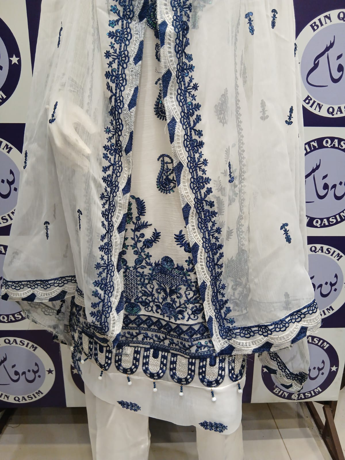 ASIM JOFA Stitching