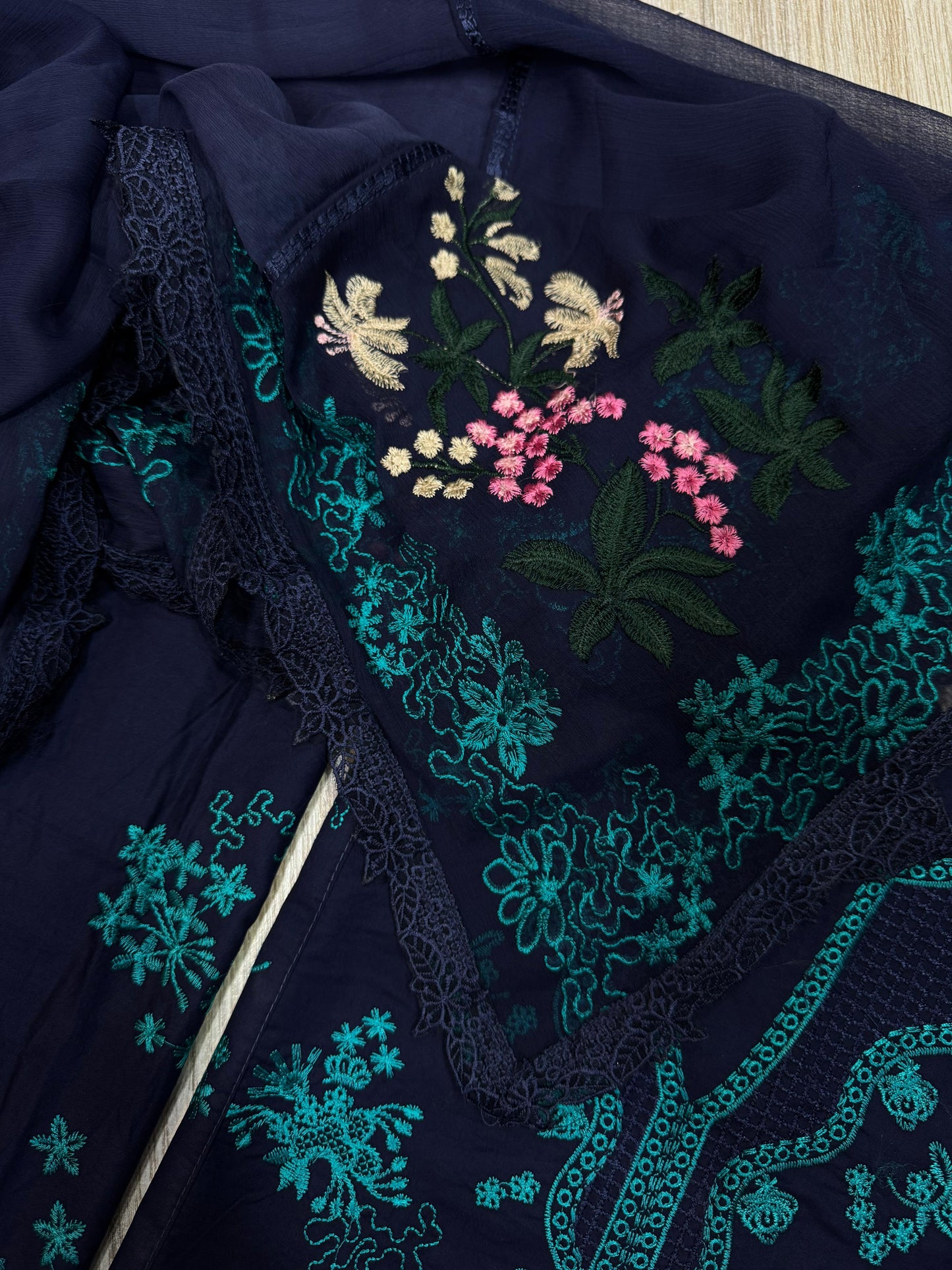 Republic Women's Wear