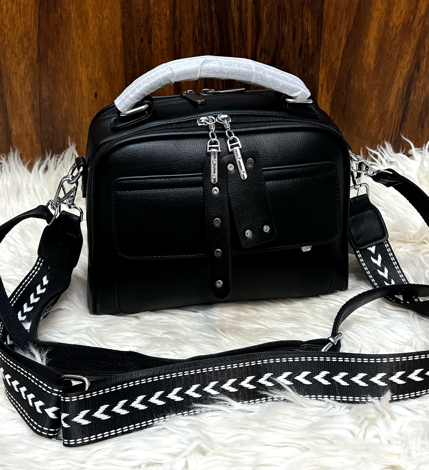 Versatile Vintage Women's Handbag