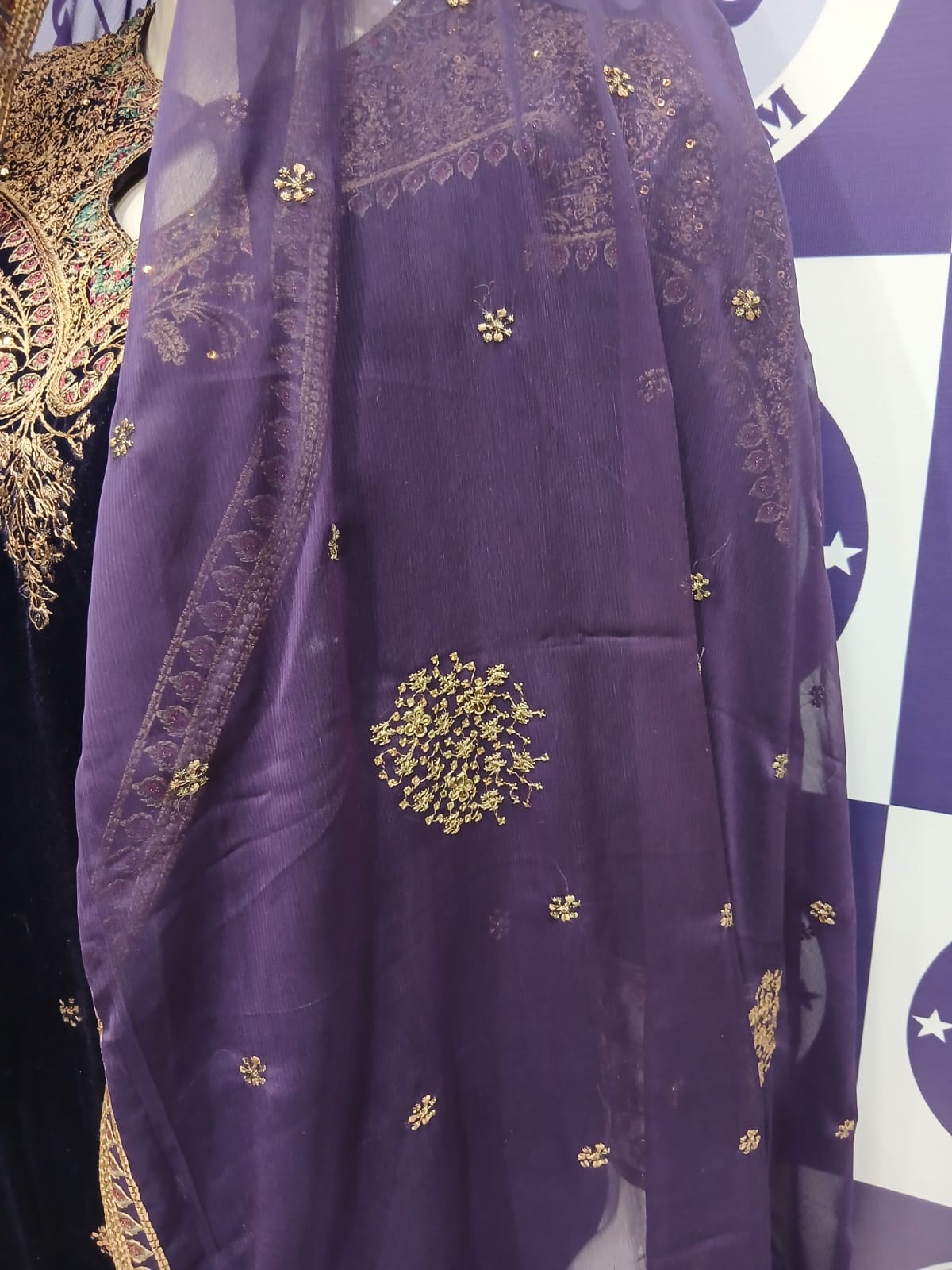 BAROQUE JAZMIN VELVET