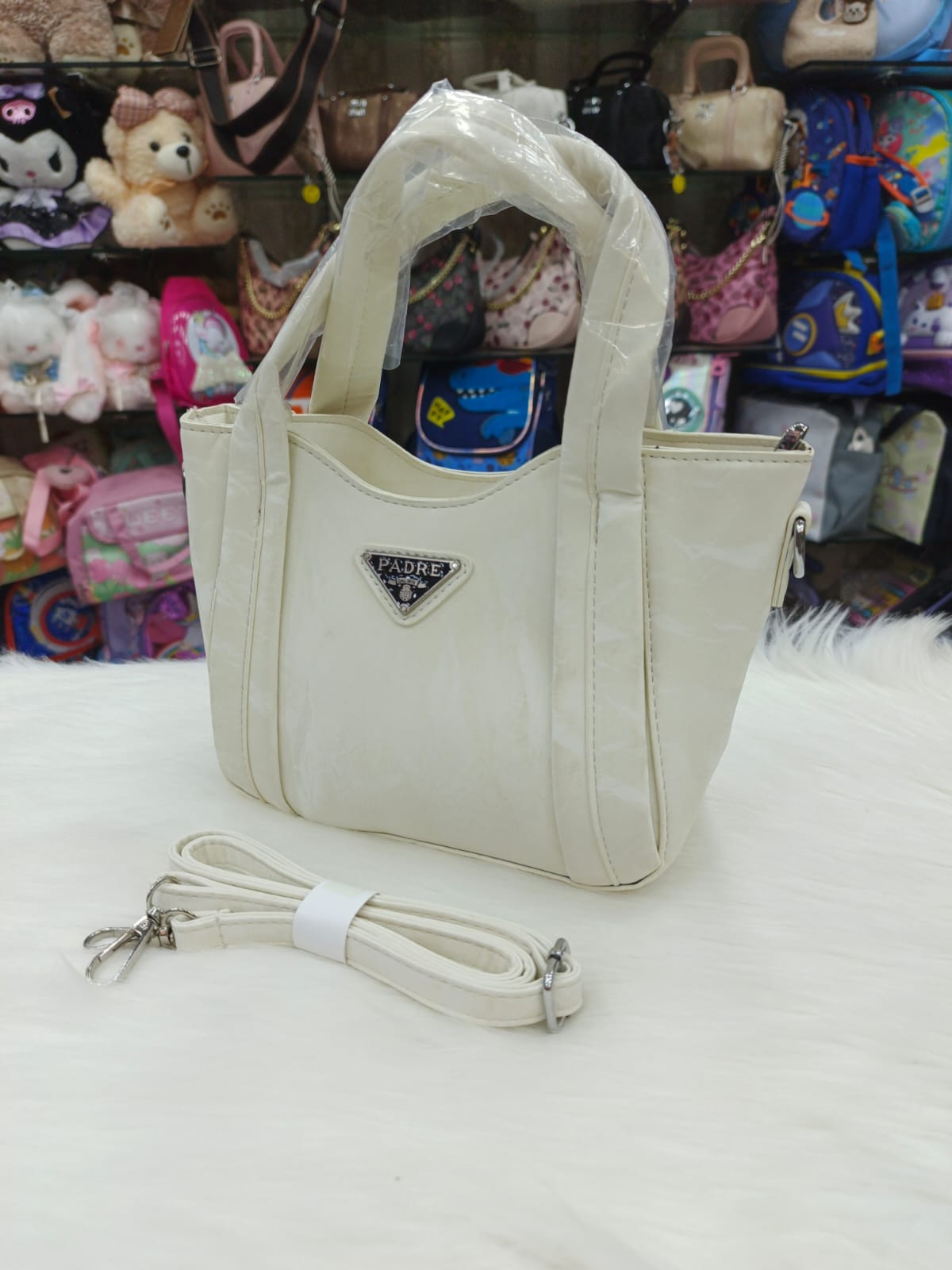 Shoulder bags for Girls