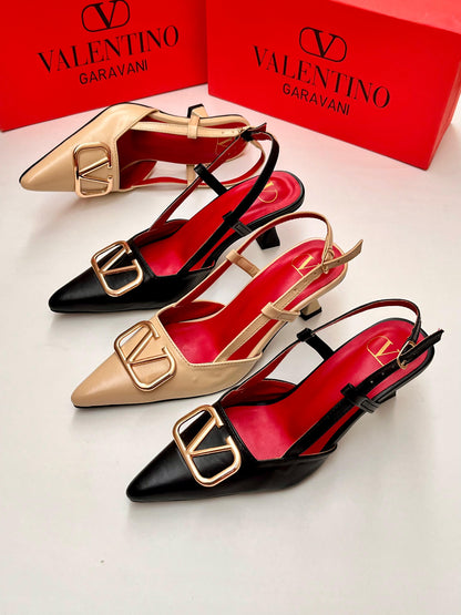 VALENTINO SIGNATURE